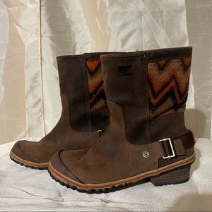 Sorel slimshortie waterproof boots size 7 like new